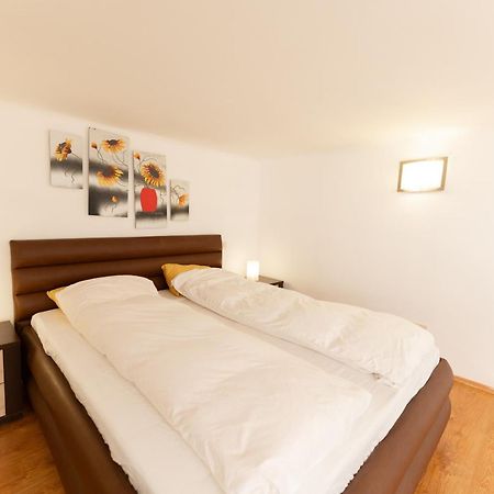 Apartamento Danube Dwelling Akacfa 41 Budapest Exterior foto